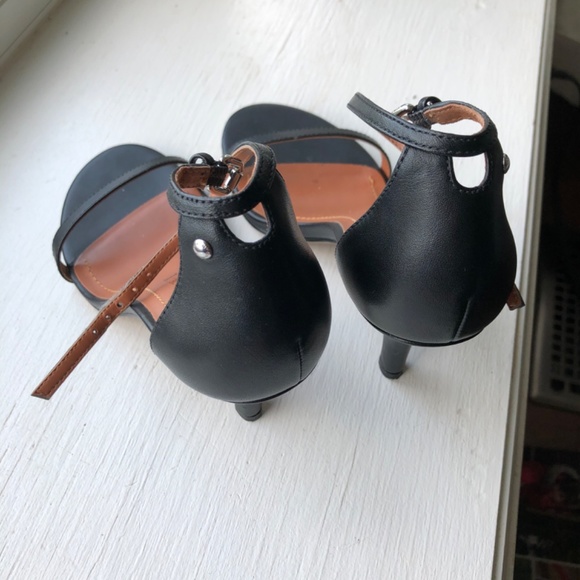 Coach open toe leather strap shoe size 5 mint condition sandal heel open toe - Picture 2 of 4